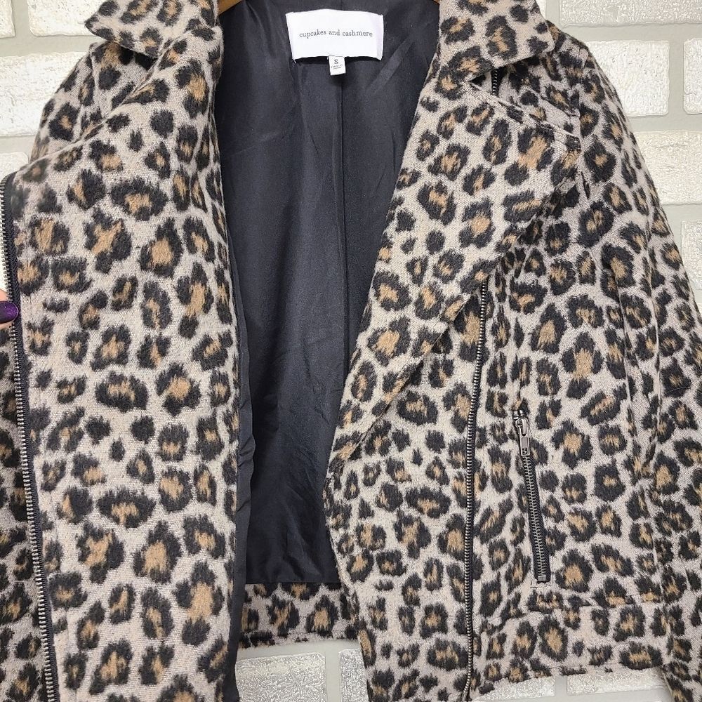 Cupcakes and Cashmere Leopard Print Moto Jacket Size Small Gray Brown Black - Picture 9 of 9